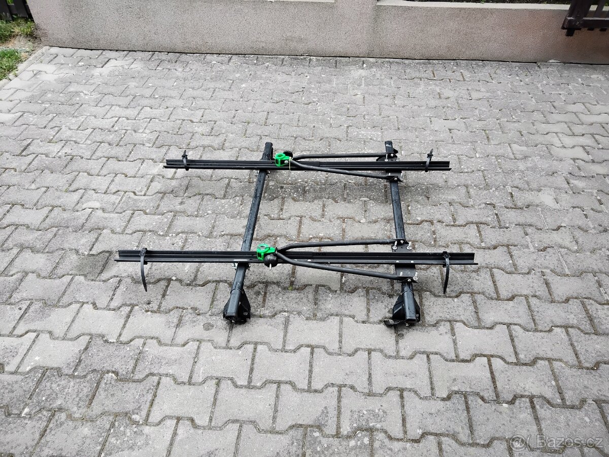 Střešní nosič na kola
