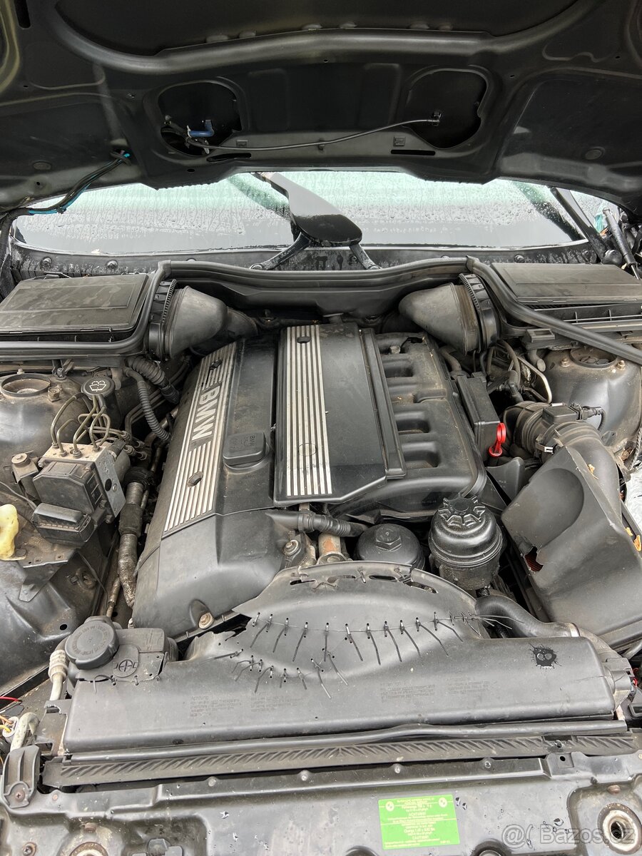 Motor BMW M54B25 141 KW