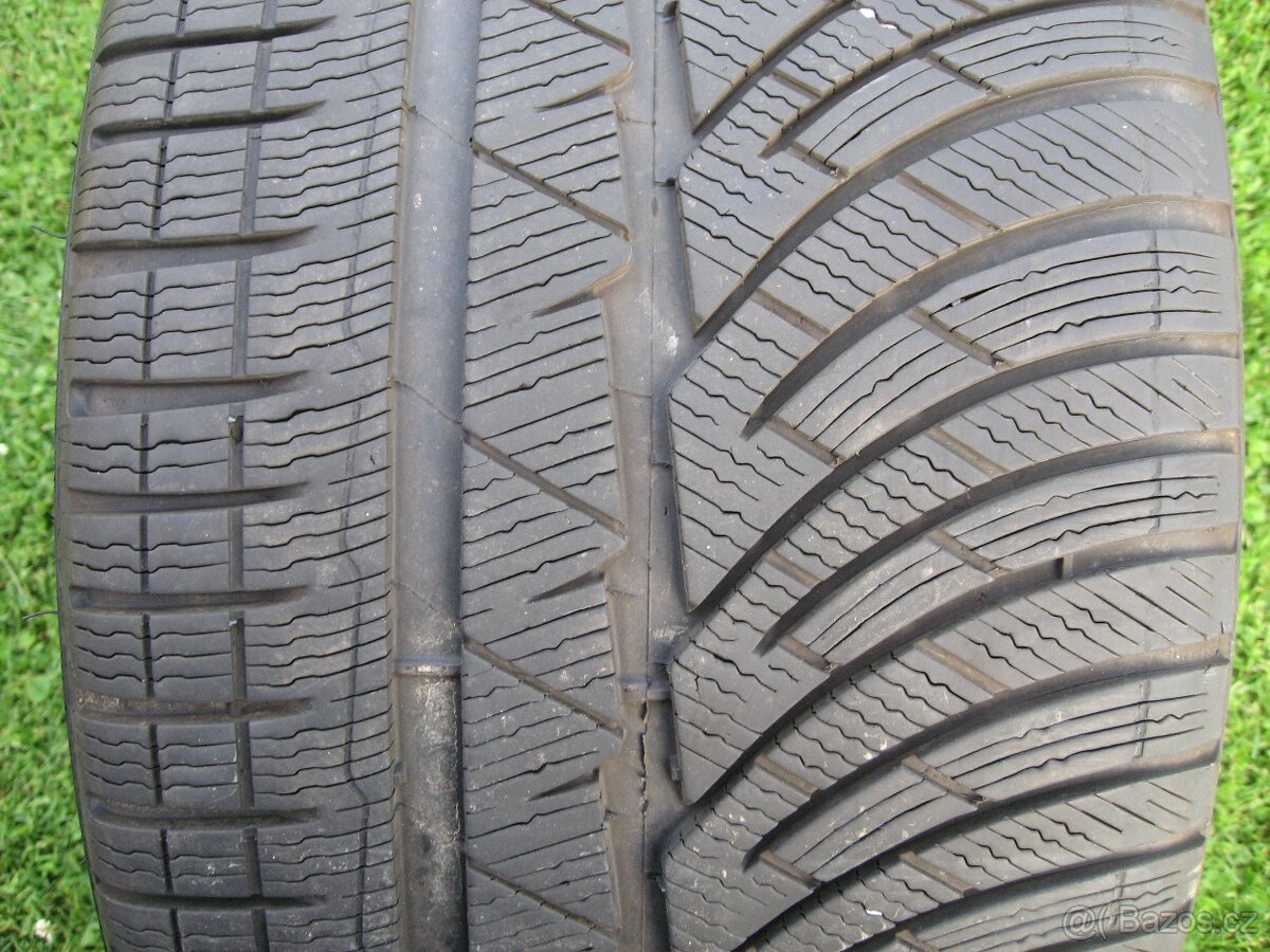PRODÁM ZIMNÍ PNEU 275/30R20 MICHELIN PA4 97W 2x