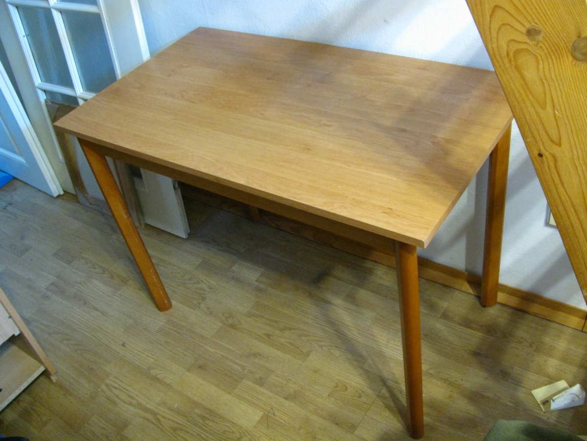 Stůl 100 x 65 cm