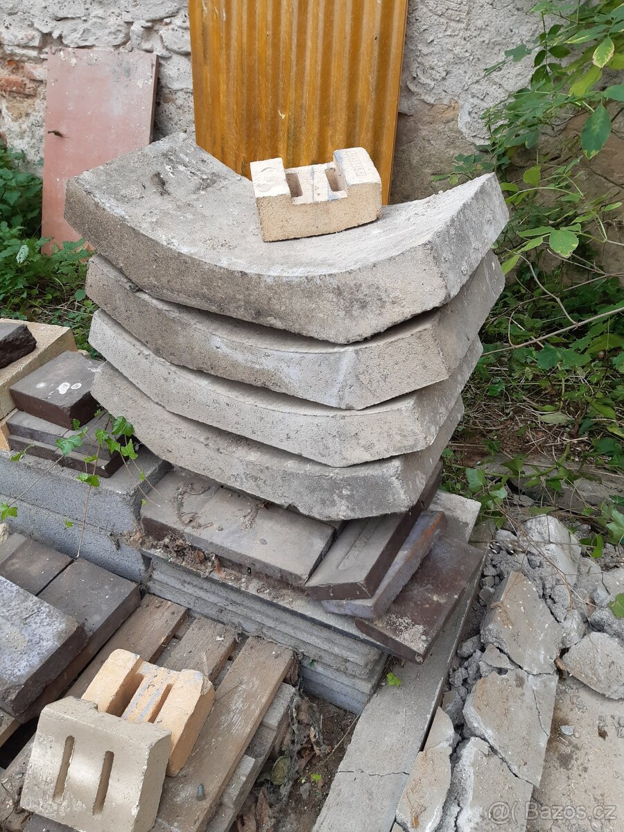 cihly a další stav. materiál