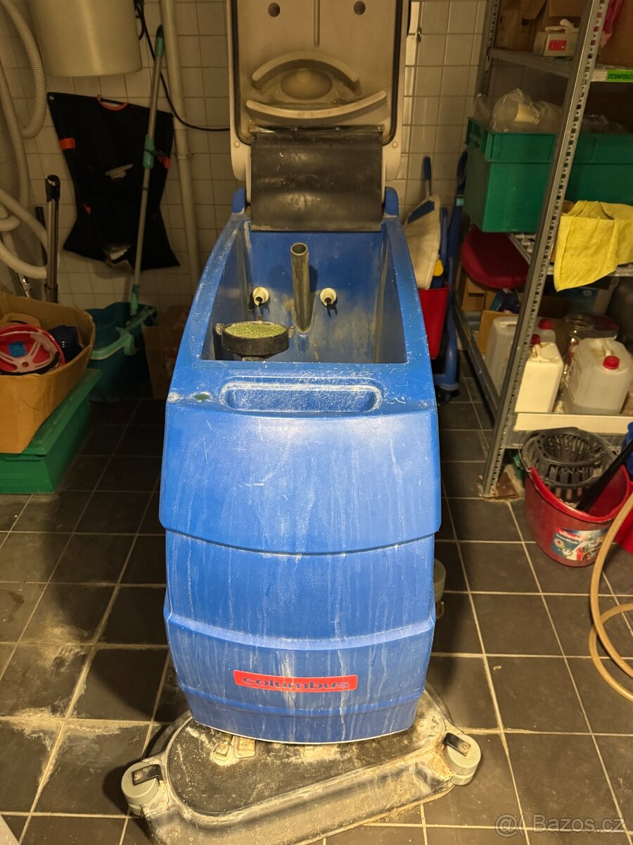 COLUMBUS RA 66 BM 60  – úklidový stroj