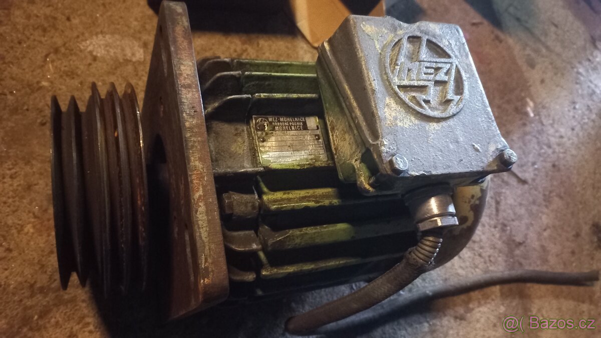 Elektromotor přirubový Mohelnice 1,3 kw,2800 ot.