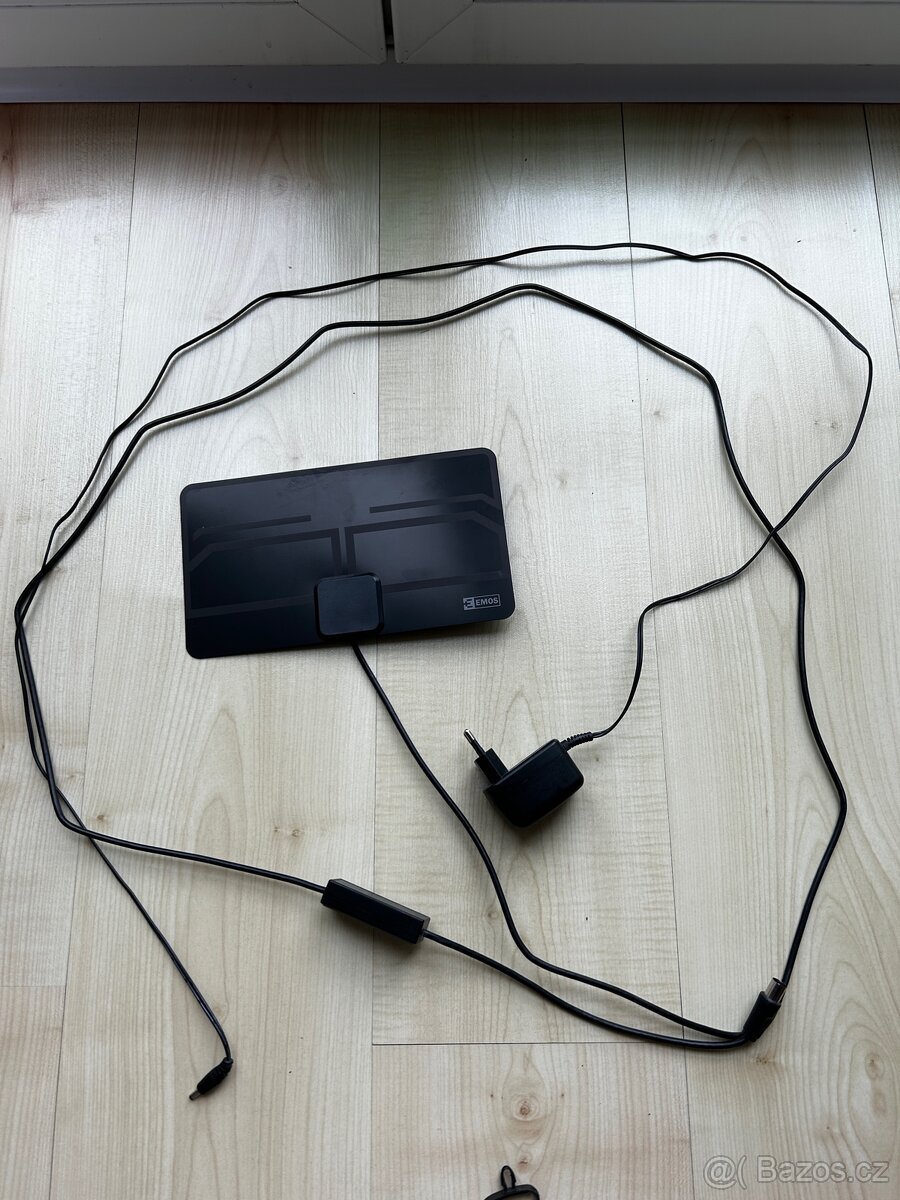 Pokojová anténa EMOS DVB-T2