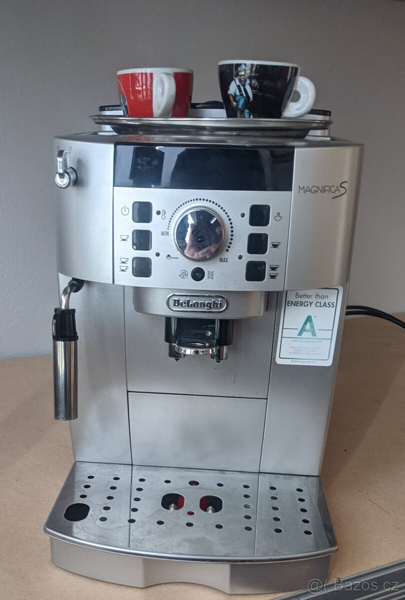Kávovar DeLonghi ECAM 21.117 / 22.110