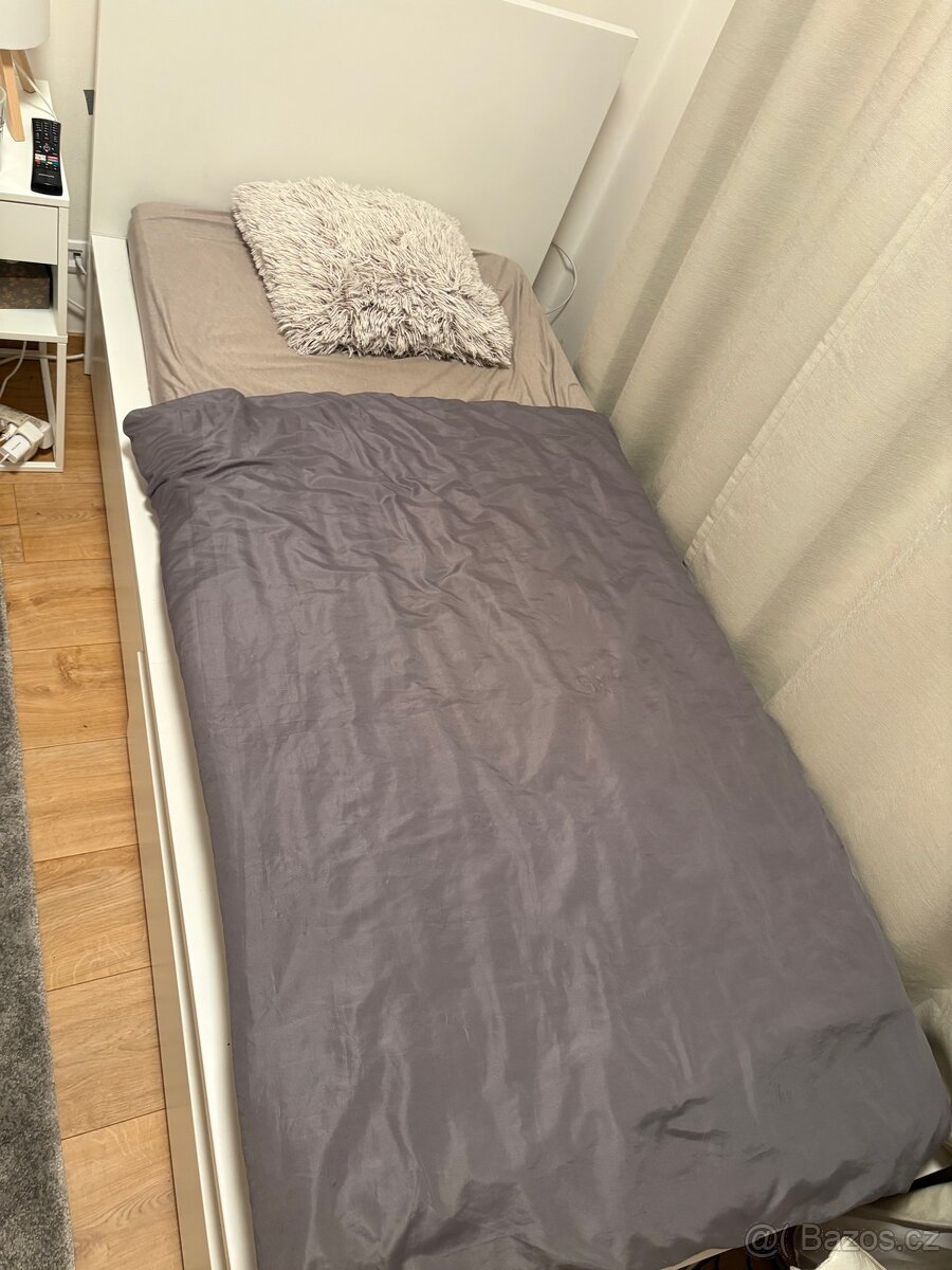 MALM jednolůžková postel 90x200