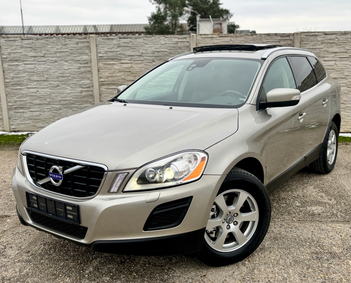 VOLVO XC60 2.4 D3 AWD SUMMUM •Ťažné •Manuál •Panorama