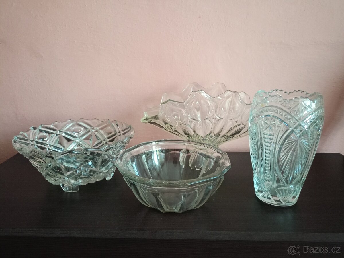 Mísy, nástolec, váza