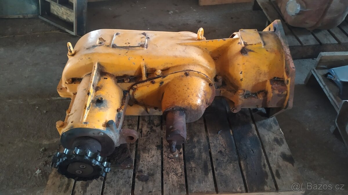 Převodovka míchacího zařízení z Tatra 815 MIX AM369