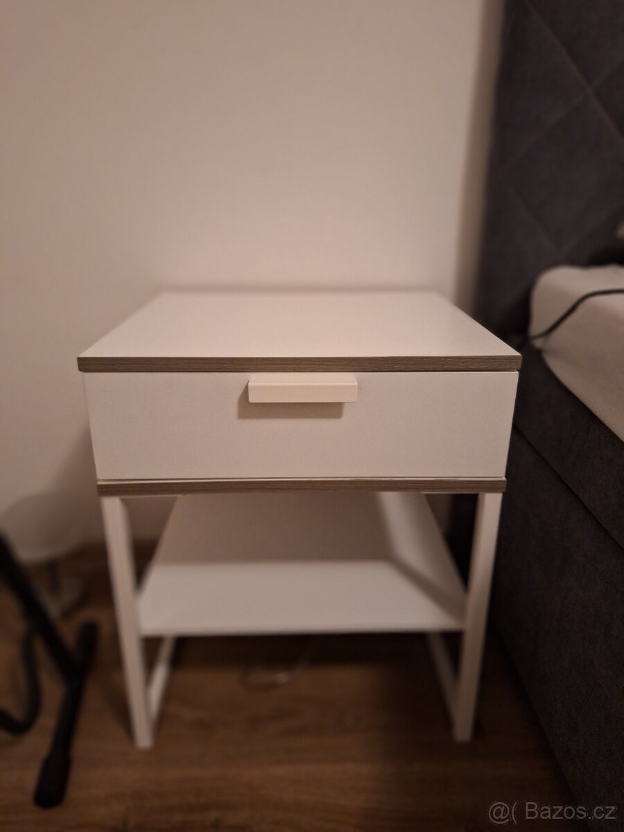 Bílý noční stolek IKEA - 2 ks