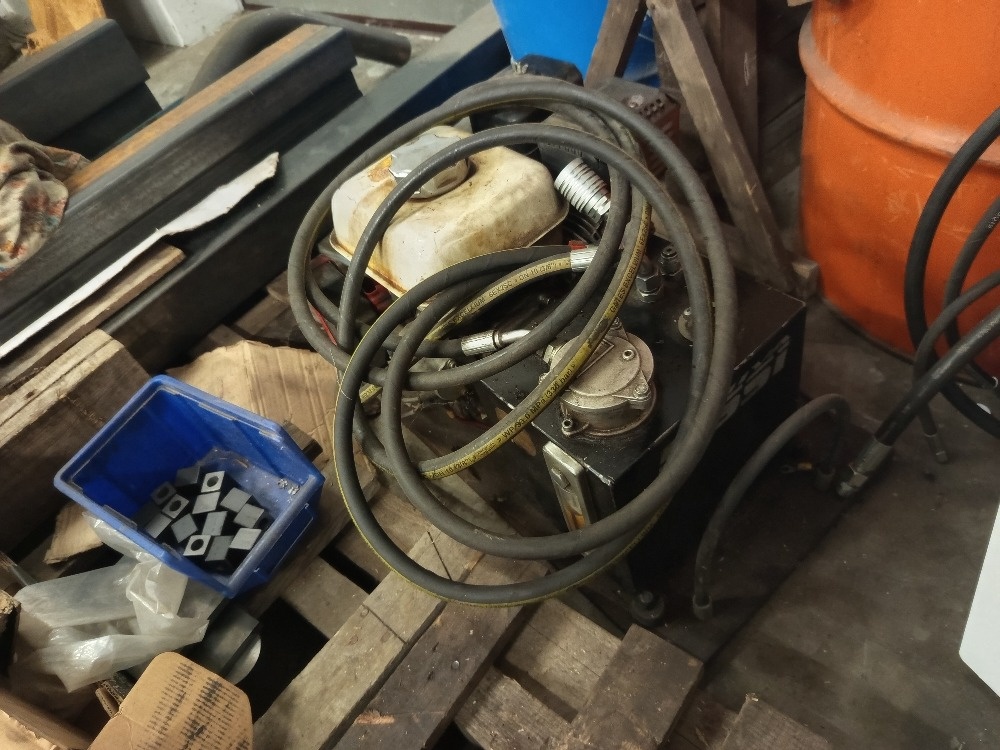 Benzínový hydraulický agregát