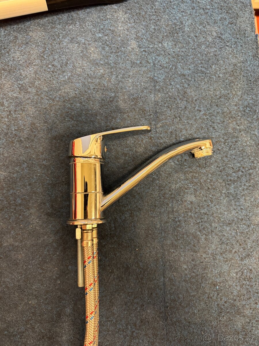 Ferro dřezová baterie