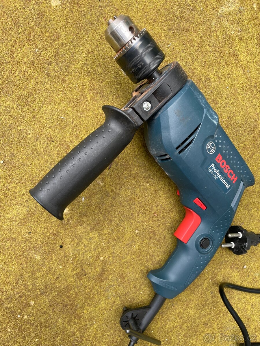 Příklepová vrtačka Bosh GSB 550 Professional