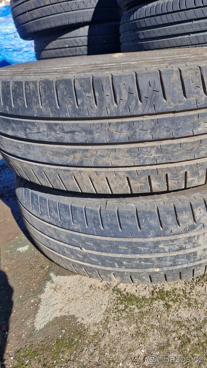 2ks Pirelli 225x65 R16c