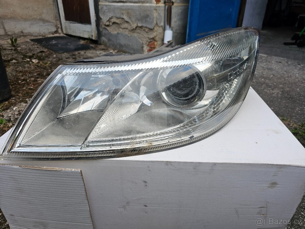 Světlo Škoda octavia 2 H1+H7 Levé
