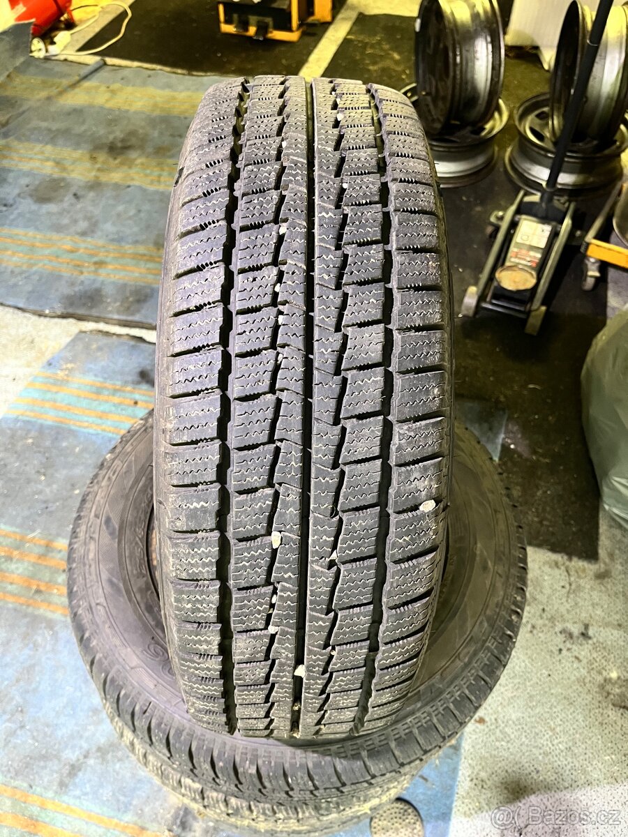 Zimní pneu 215/65 R16 C