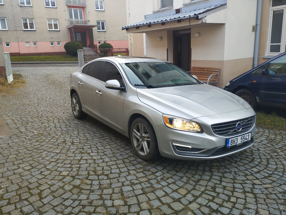 Prodám Volvo S60 - T5 2.5 - 187 kw - 2014