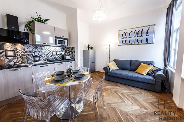 Pronájem bytu 2+kk, OV, 41 m2, Praha 7 - Holešovice