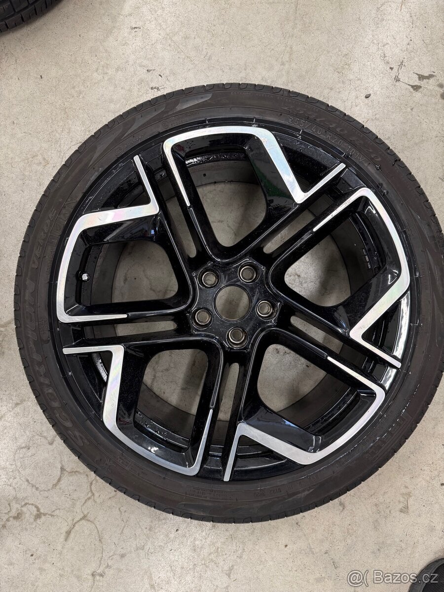 Pneumatiky Pirelli 255/40 R20