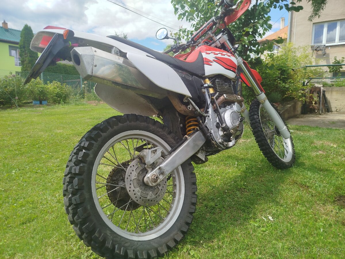 Yamaha ttr 600