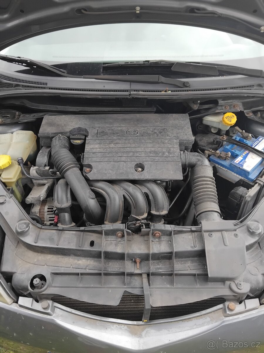 Mazda 2 rv 04