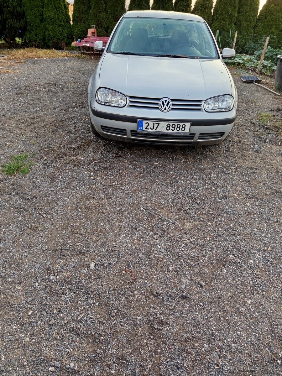Volkswagen Golf, 1.4, benzín, datum první registrace 1999