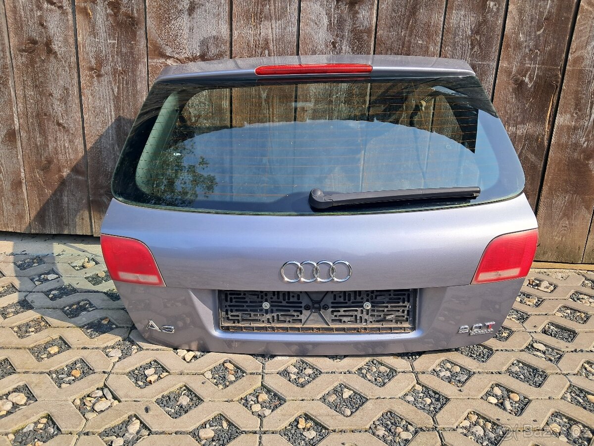 Kufr dveře pro vozy AUDI A3 8P bez poškození