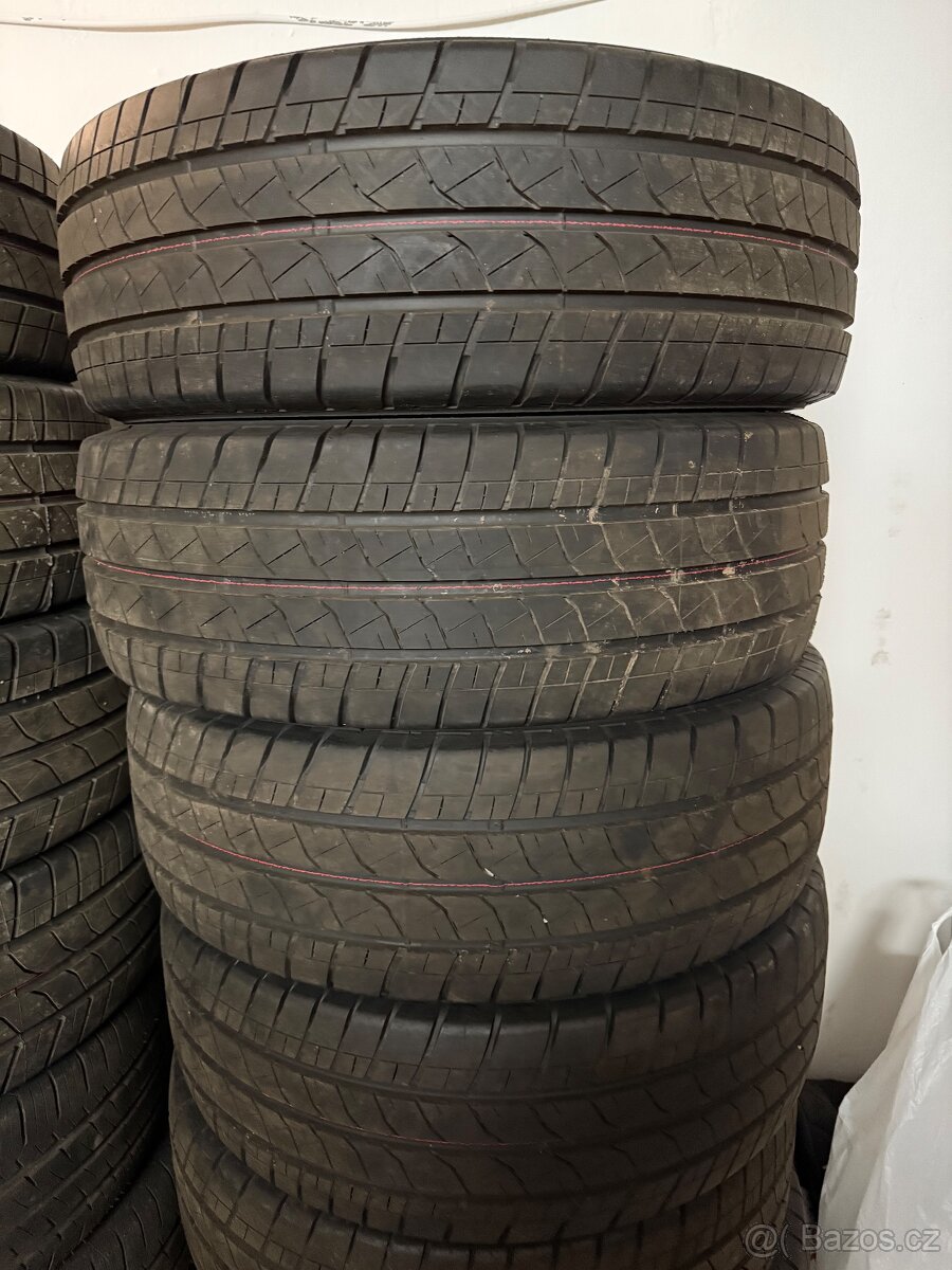 Bridgestone 235/65/16C NOVE