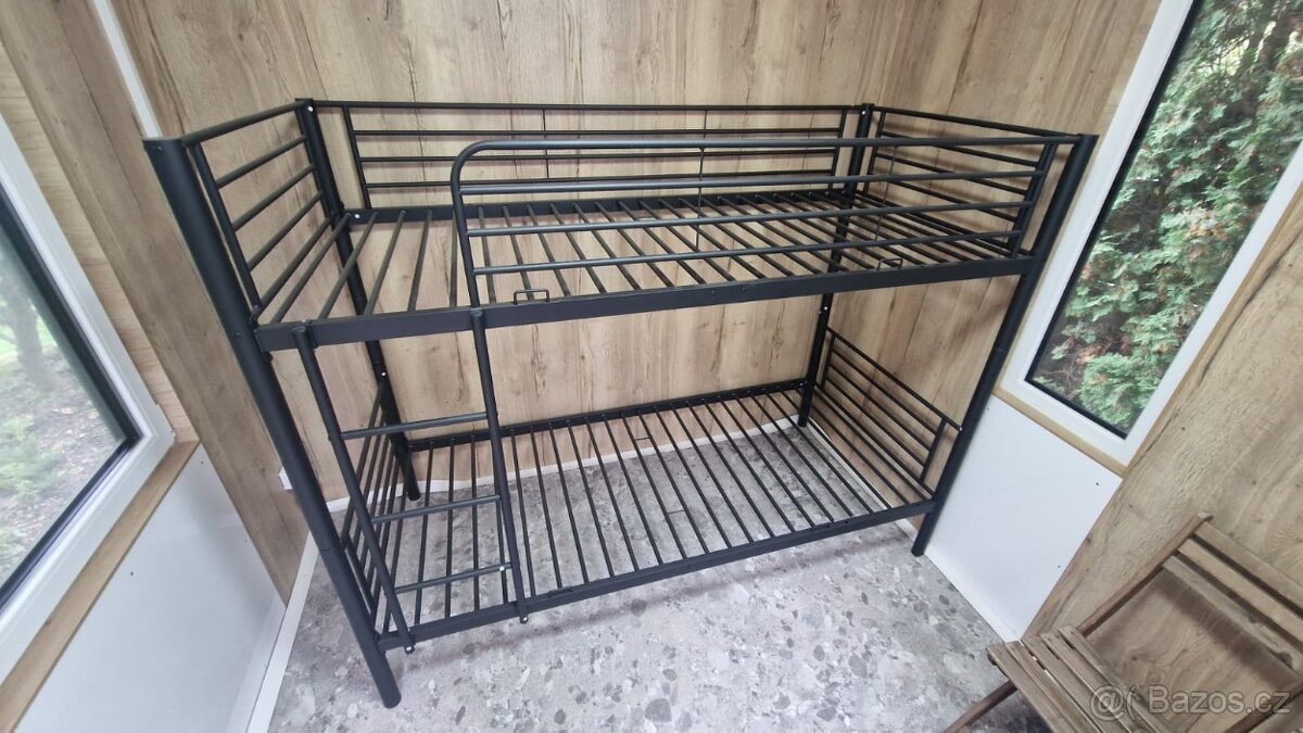 Kovová patrová postel 200×90 cm – kovová, zábrany, žebřík