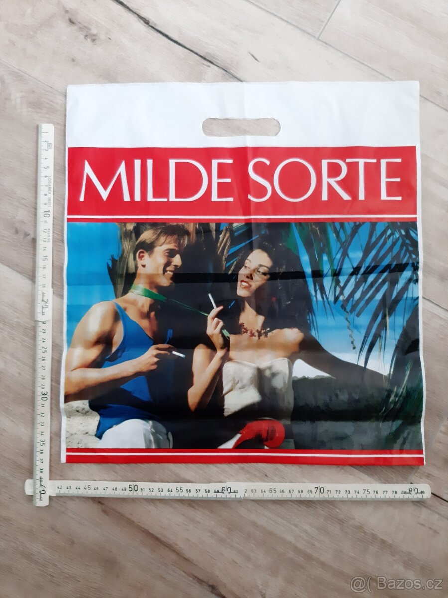 Igelitova Taška,  cigarety   tuzex  Beatles...