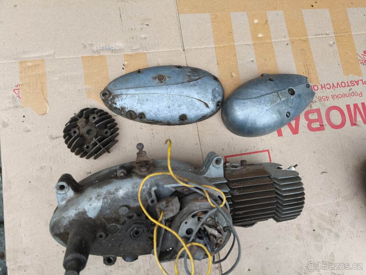 Motor Jawa 555,550
