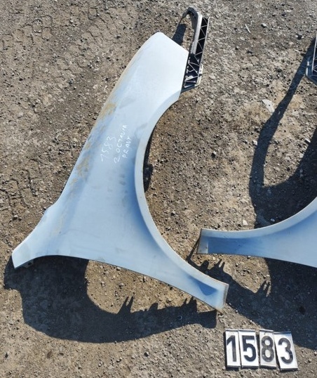 Blatníky Škoda Octavia2 předface (500.kč/ks) (K1583)