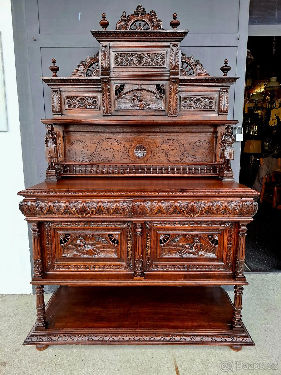 Starožitný francouzský bufet-kabinet Bretaň