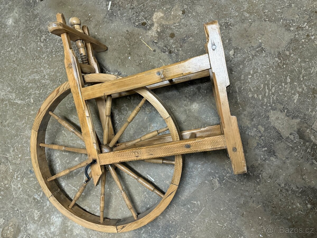 Kolovrátky 2ks , brusný kamen , váza