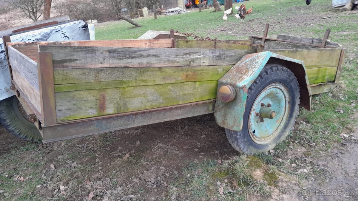 Přívěs-kára za traktor