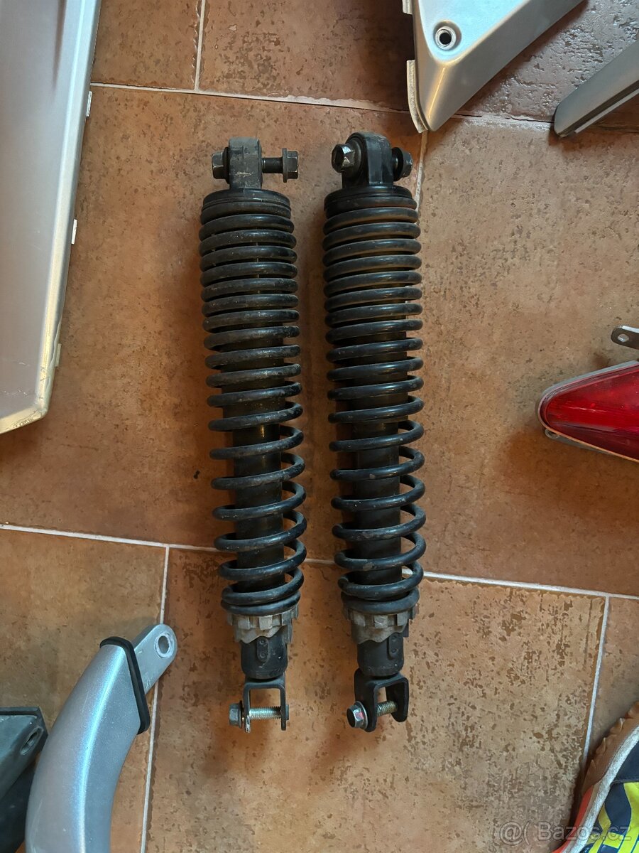 Díly Yamaha X Max 250 (2005, karburátor)