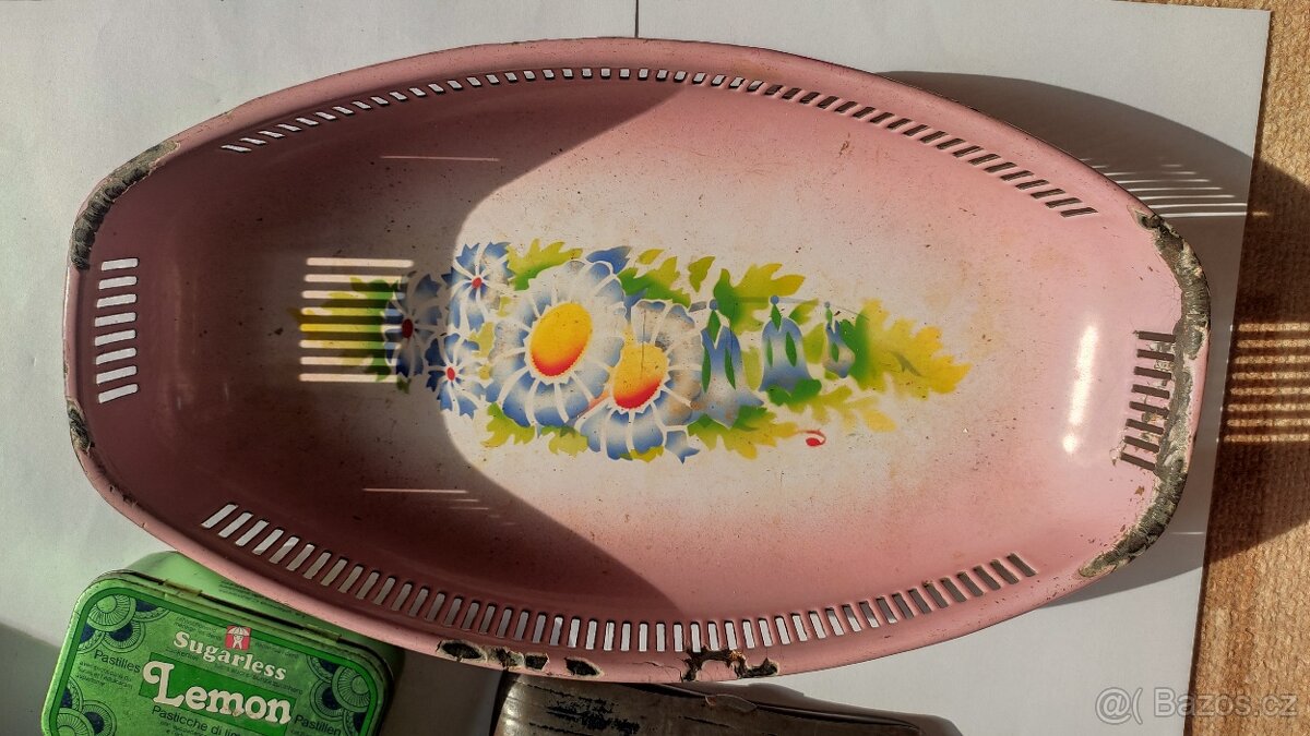 Retro mísa na ovoce