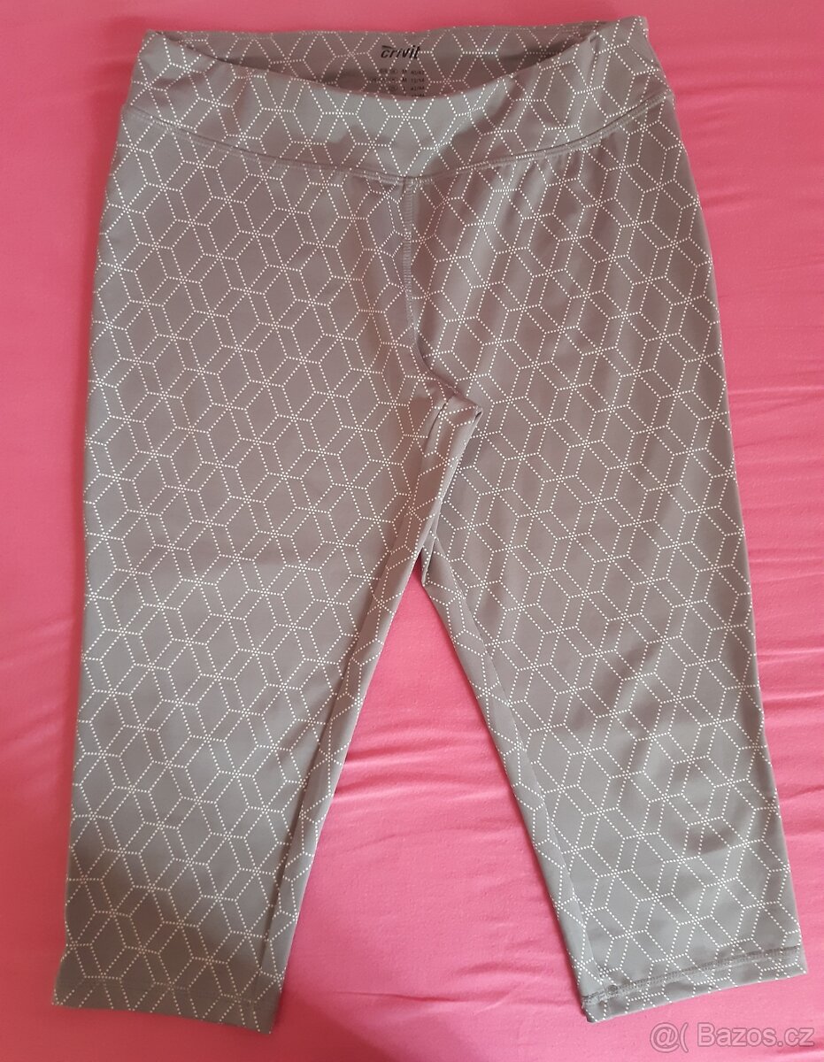 Šedé krátké legíny vel. 40-42