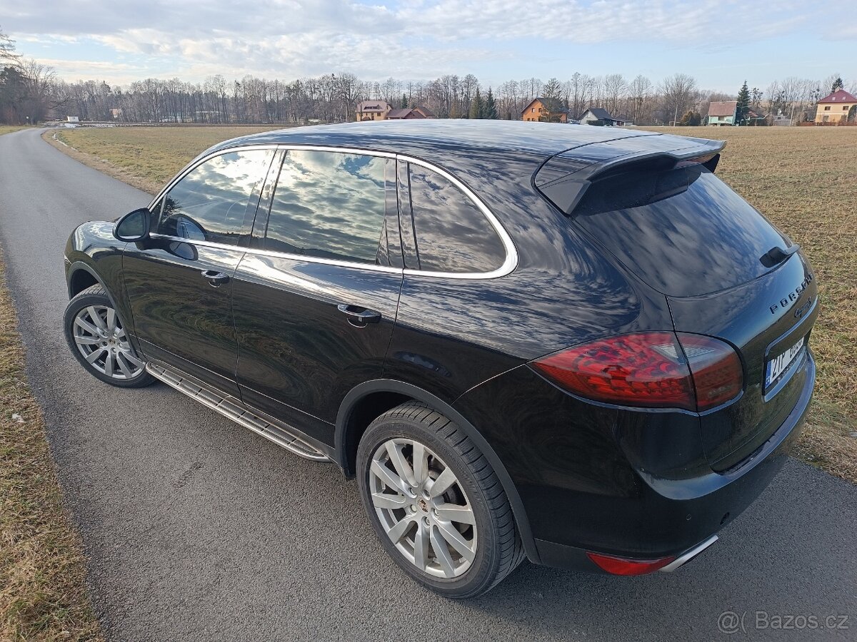 PORSCHE CAYENNE S 4.8i V8 - 294KW,SKVĚLA VYBAVA.