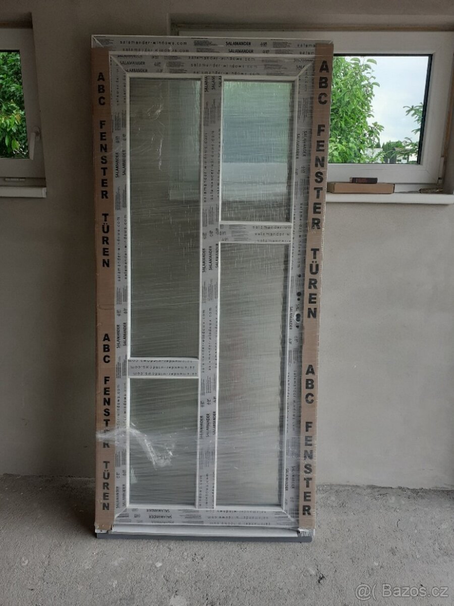 Vchodové plastové dveře 95x205 bílá/nové