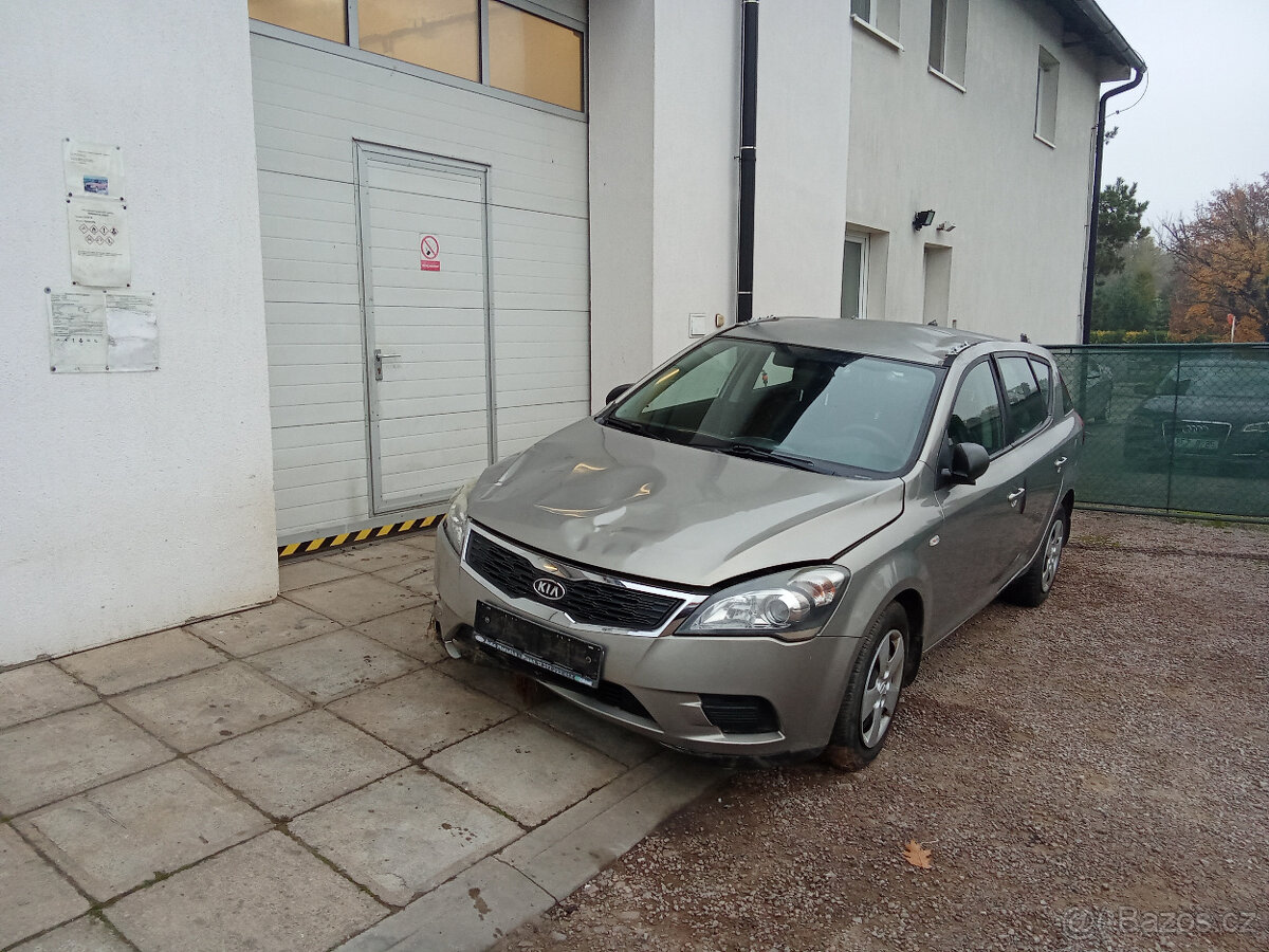 Kia Ceed kombi 1,4 66,2kw - náhradní díly