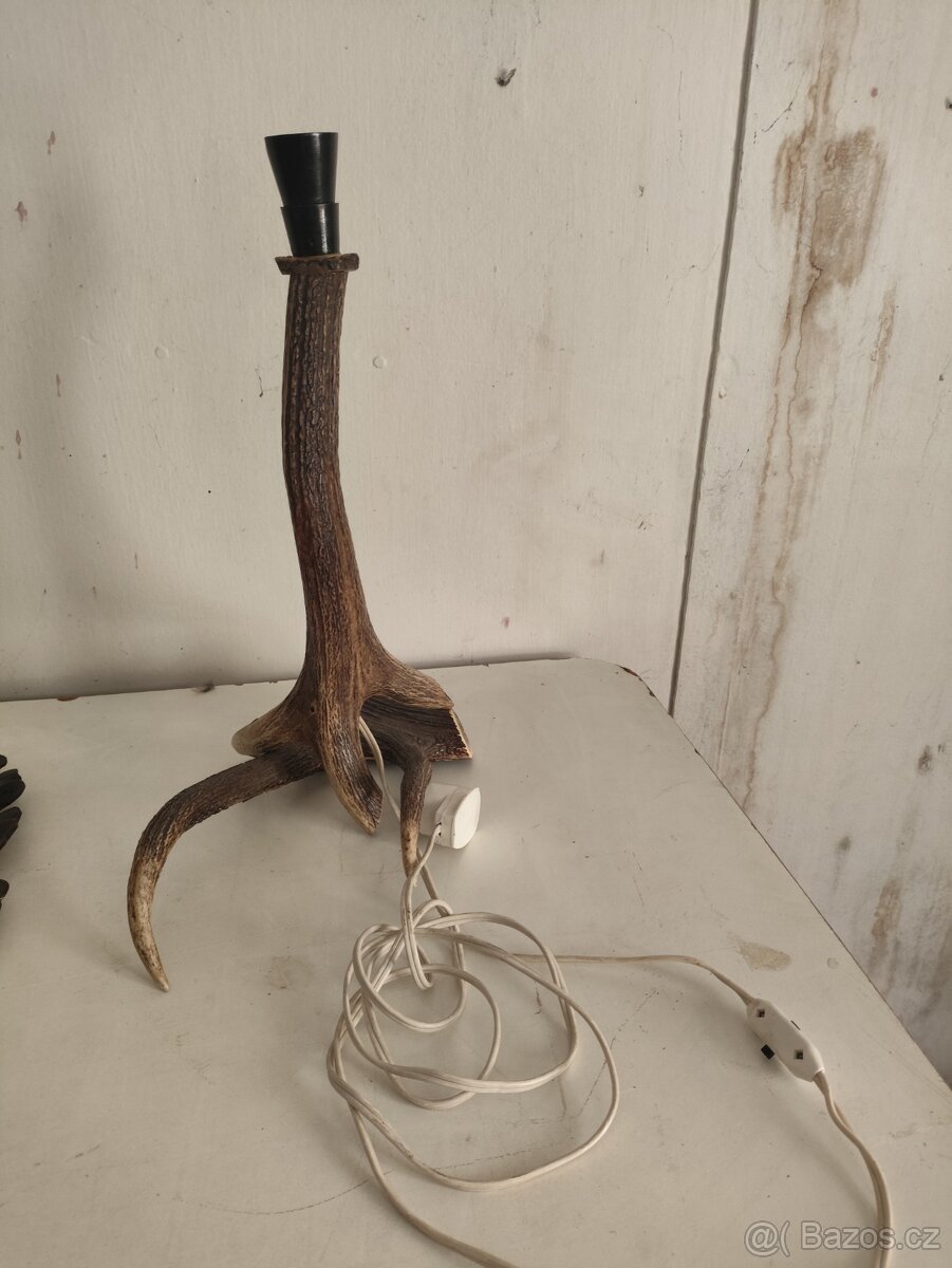 Lampa z paroží