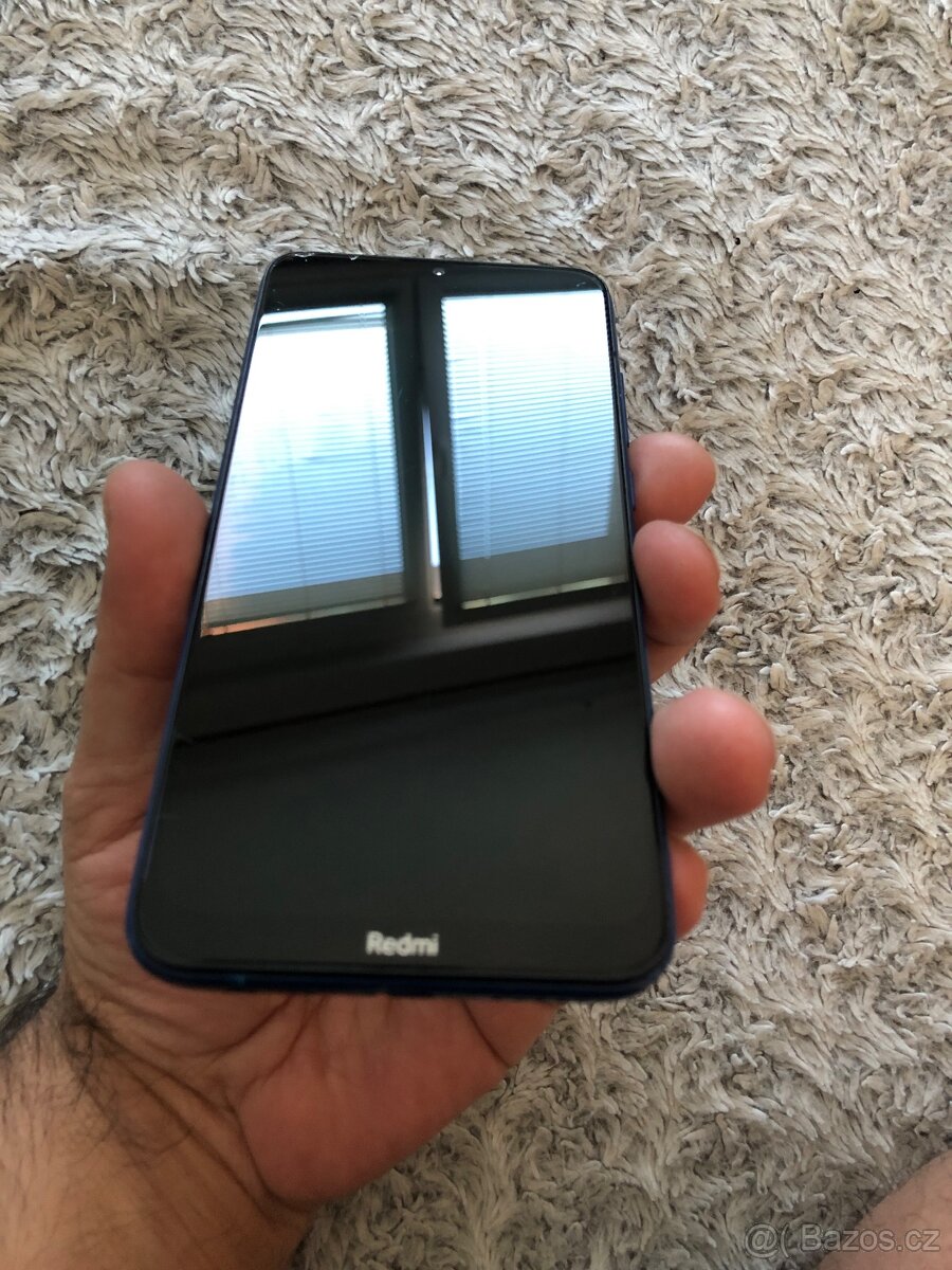 Redmi 8-boty guess-tv-2x Hp monitor