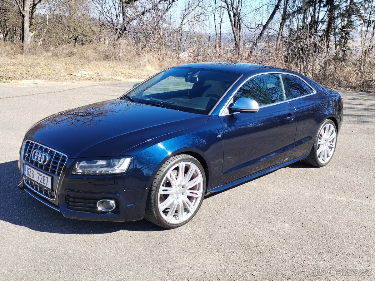 Audi S5 4.2 V8 MANUÁL