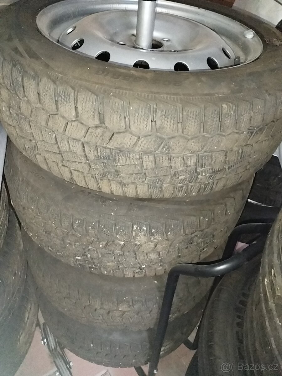 Zimní pneu 205/55/R16