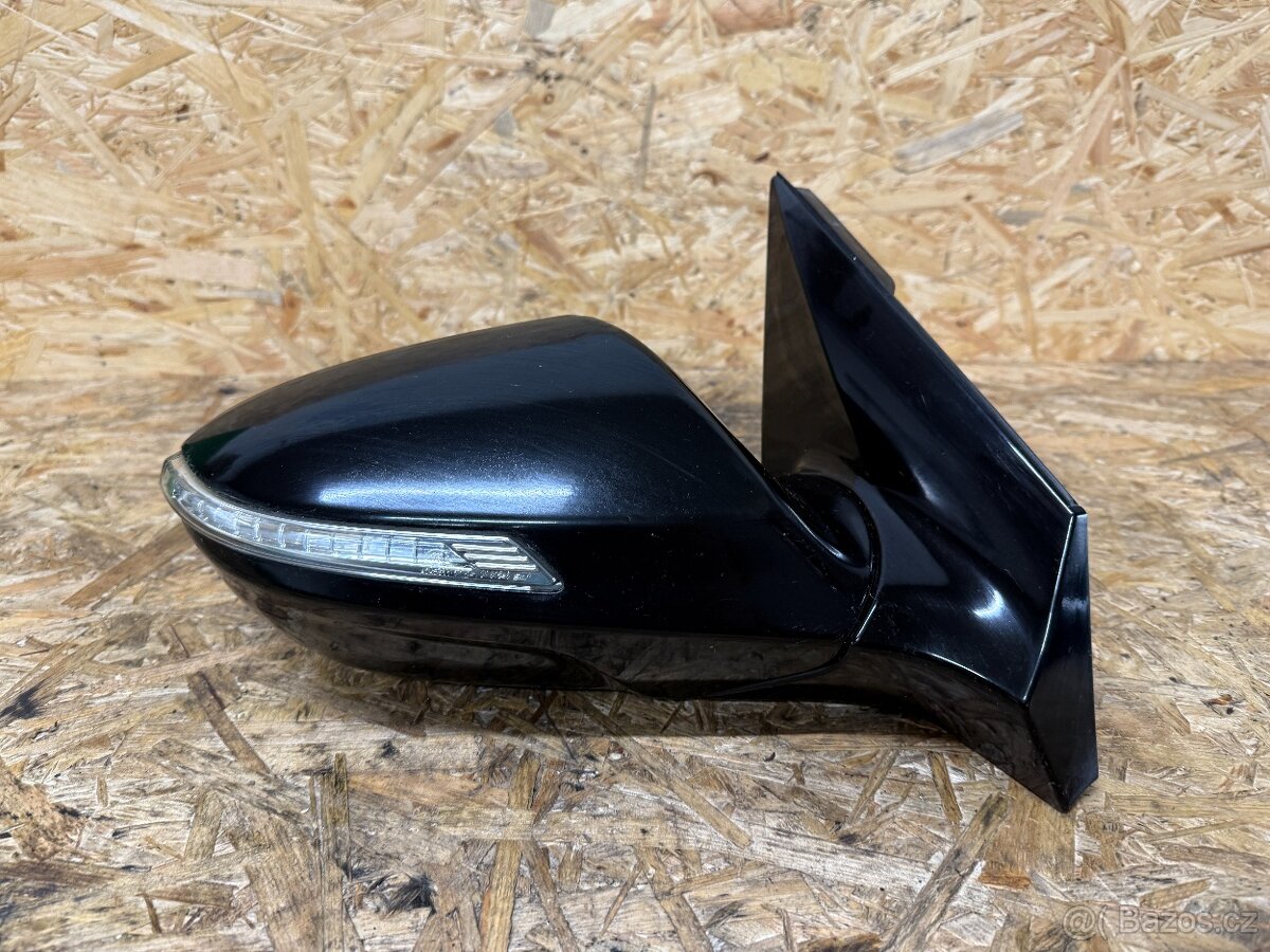 PRAVÉ ZPĚTNÉ ZRCÁTKO HYUNDAI I40 FACELIFT UB6 8 PIN