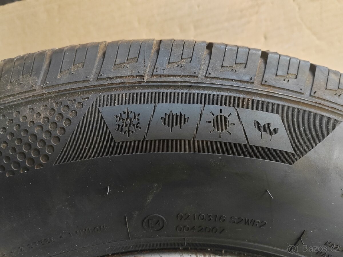 Pneu s ráfky 205/75R16c