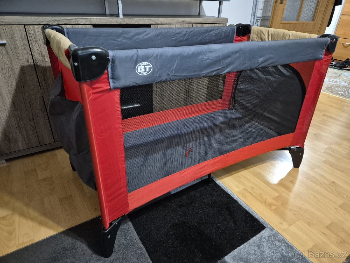 Cestovní postýlka