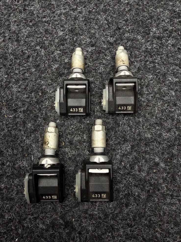 Snimace tlaku / TPMS MERCEDES A0009052102Q06