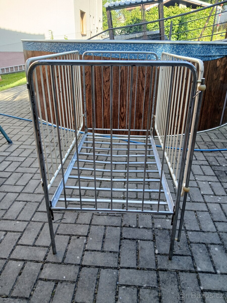 Retro postýlka